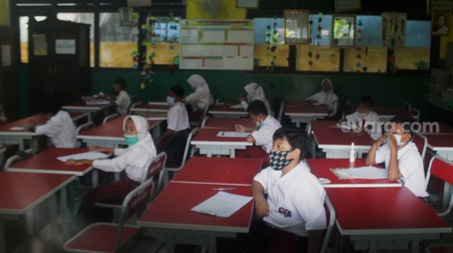 Kasus Covid-19 RI Meroket, IDAI Tak Setuju Sekolah Buka Juli 2021