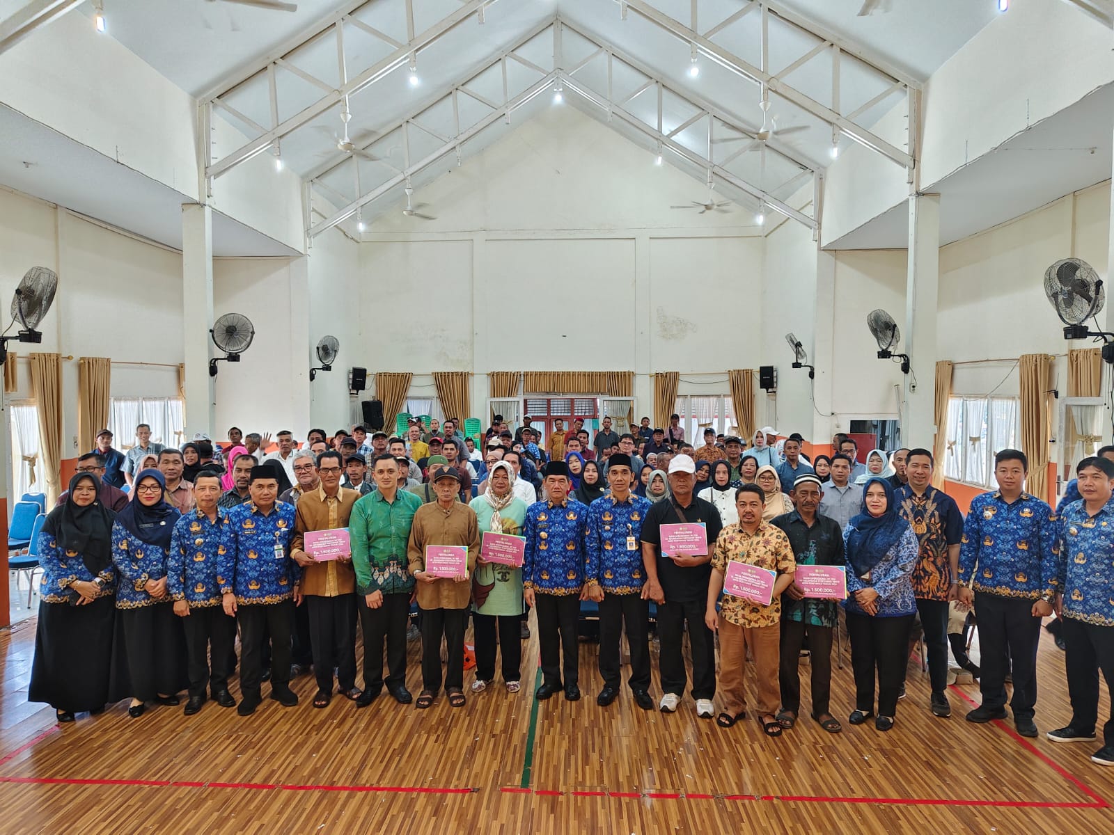 500 RT/RW se-Pontianak Timur Terima Bantuan Operasional dari Pemkot
