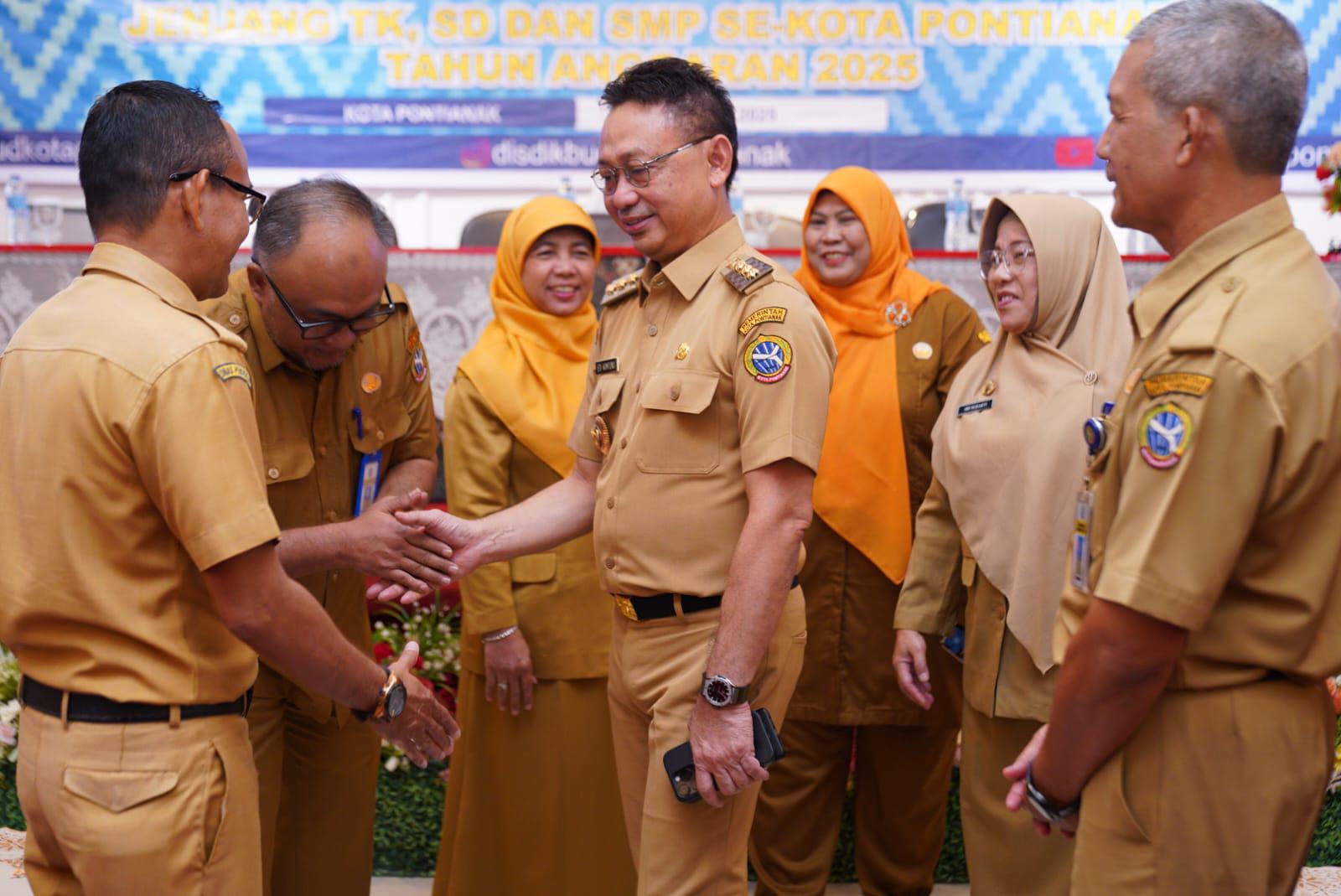 Kepala Sekolah Diminta Ciptakan Lingkungan yang Hijau, Edi Kamtono: Buat Anak Didik Betah di Sekolah