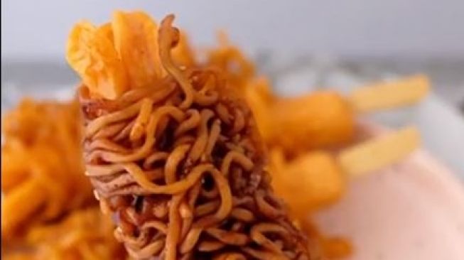 Sensasi Mi Goreng Corndog, Camilan Praktis dengan Cita Rasa Selangit