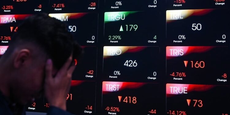 IHSG Anjlok 2,42 Persen pada Sesi I, Jadi Indeks Berkinerja Terburuk di 2026