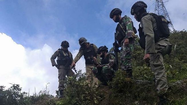 Hindari Teror Penembakan di Papua, 27 Guru dan Nakes Dievakuasi ke Timika