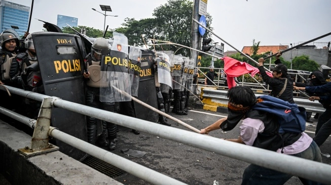 Ricuh Demo DPR, Aliansi Rakyat Bergerak Gaungkan 9 Tuntutan