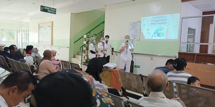 RSUD SSMA Edukasi Masyarakat soal Penggunaan Obat Topikal yang Benar