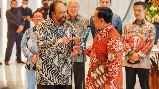 Prabowo Mau Nyapres Lagi di 2024? Hanya Surya Paloh yang Tahu