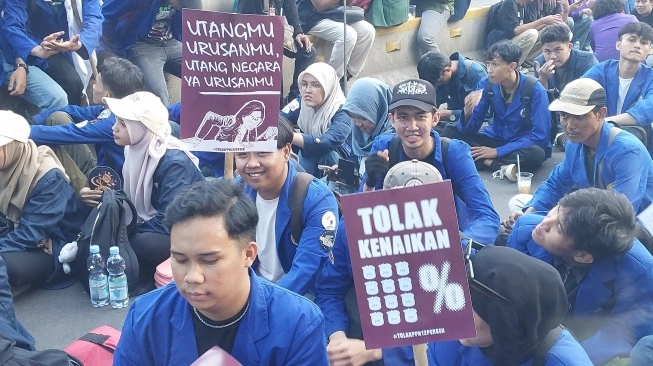 Demo Sindir Sri Mulyani Soal PPN 12 Persen, BEM SI: Demo BEM SI Sindir Sri Mulyani Soal PPN 12 Persen