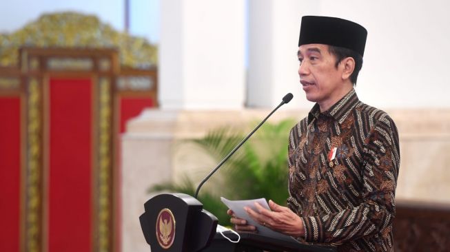 Sebut Jokowi Piawai, Arief Poyuono: Sepuluh Tahun Kurang, Maju Lagi!