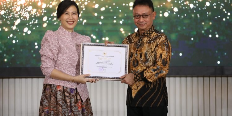 Pontianak Raih Penghargaan Kota Layak Anak Kategori Nindya 2025