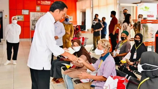 Jokowi Sebut Sistem Penyaluran BLT BBM yang Dijalankan Sudah Bagus