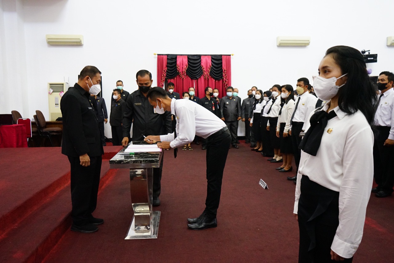Selamat, 622 ASN Kabupaten Landak Terima SK Pengangkatan