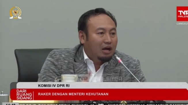 DPR Kritik Penanganan Bencana, Serukan Pengunduran Diri Menteri Kehutanan