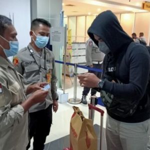 Satgas Kembali Temukan 11 Penumpang Pesawat Masuk Kota Sorong Tanpa Izin