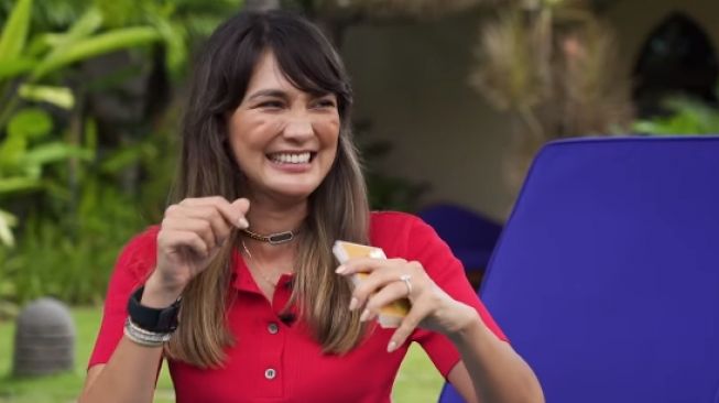 Dapat Kejutan dari Karyawan, ‘Suami’ Luna Maya Ikut Hadir di Ultah ke-38!