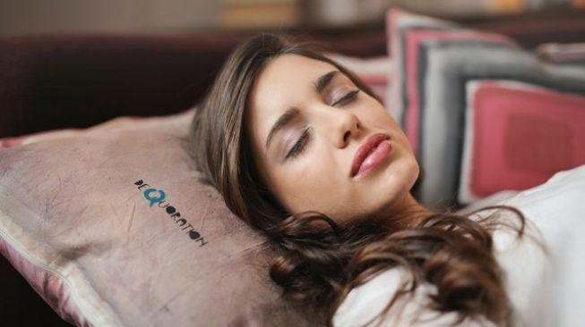 Tidur Berkualitas Dapat Membuat Kulit Wajah Cerah