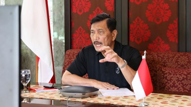 Menko Luhut Larang Perayaan Tahun Baru di Tempat Umum