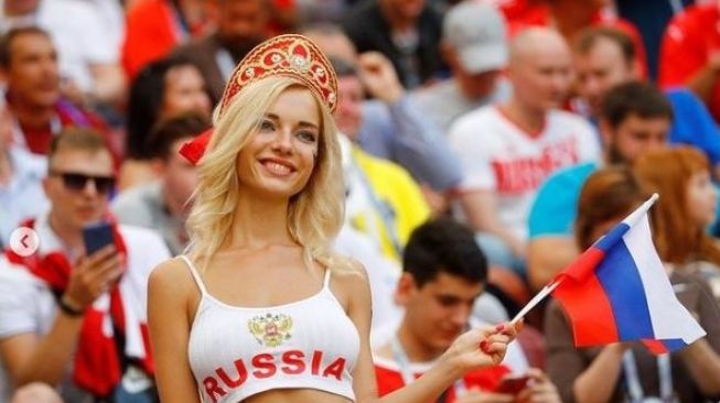 Suporter Cantik Rusia Ini Dituding Jadi Artis Film Dewasa