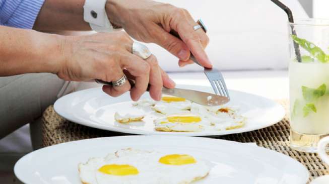 Trik Pisahkan Putih dan Kuning Telur dengan Bawang, Begini Caranya!