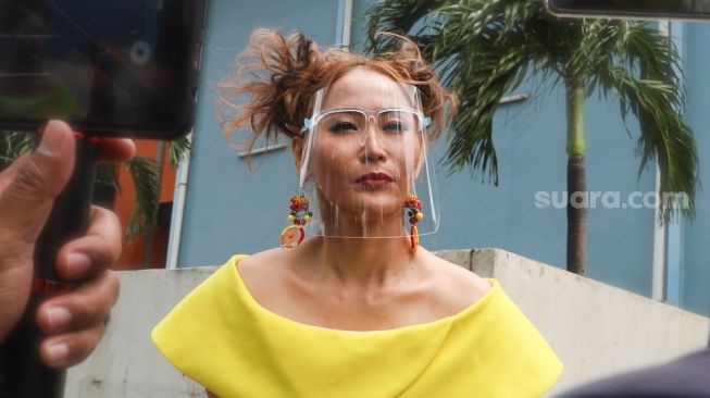 Inul Daratista Siapkan Kostum Panggung 2021