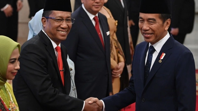 Menteri PDIP Tinggal Risma di Kabinet, Jokowi Belum Mau Frontal ke Partai Banteng Moncong Putih