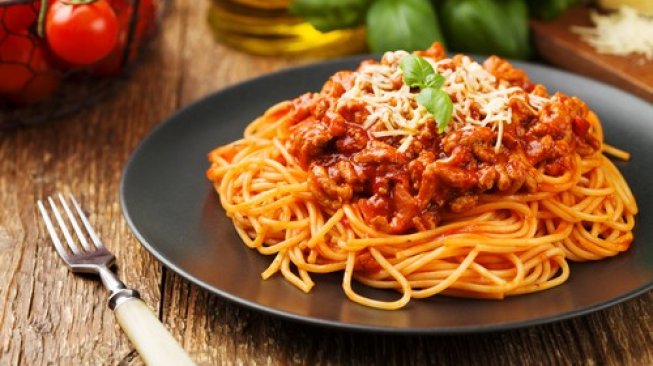 Cocok untuk Makan Malam Romantis, Ini Resep Spaghetti Bolognese Praktis