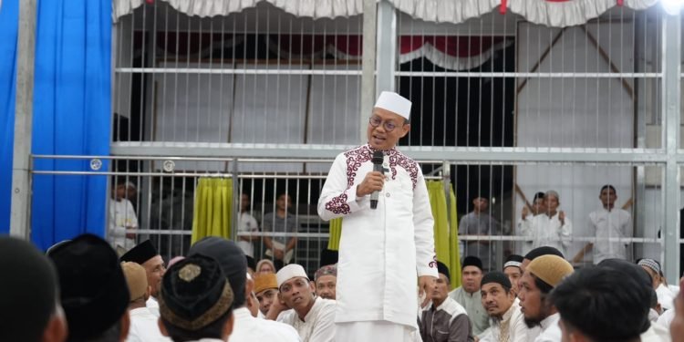 Ustadz Das’ad Latif Beri Tausiyah di Lapas Pontianak