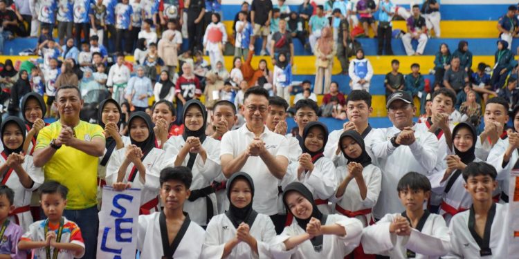 Ratusan Atlet Taekwondo Bersaing di Wali Kota Cup 4 Pontianak
