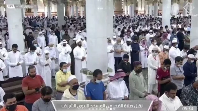 Arab Saudi Izinkan Warganya Ibadah Di Masjid Tanpa Jaga Jarak