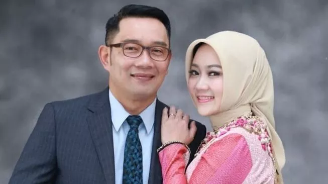 Tunaikan Ibadah Haji, Kemesraan Ridwan Kamil dan Bu Cinta Sukses Bikin Iri