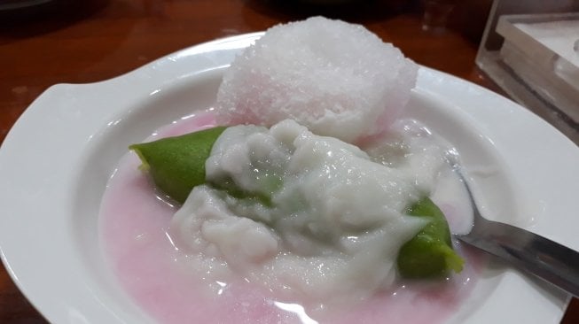 Es Pisang Ijo yang Kerap Jadi Takjil untuk Buka Puasa