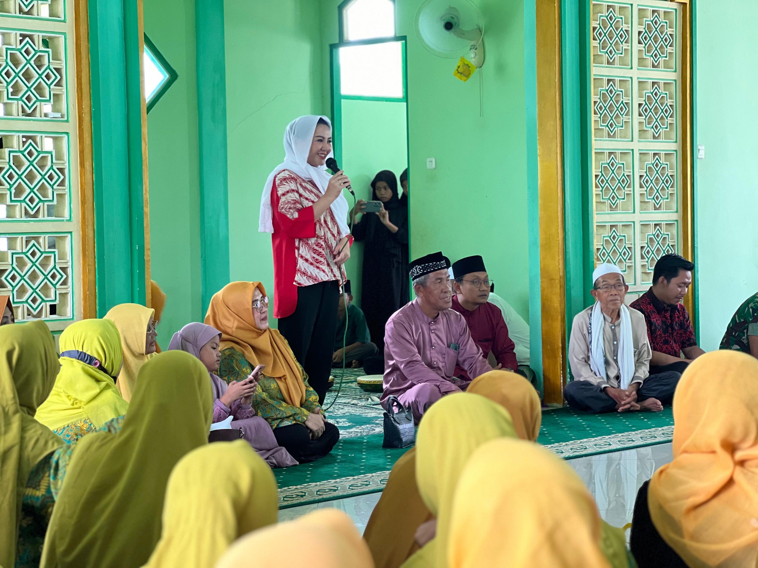 Halal Bihalal Pengajian Al-Hidayah, KMN Pastikan Siap Maju Sebagai Bupati Landak!