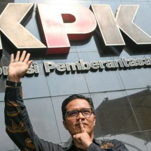 Desak Usut soal Bekingan Azis, Eks Jubir KPK: Bekerjalah dengan Benar Bapak-Ibu Dewas!