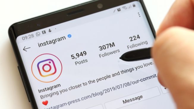 Waspadai Akun Palsu Instagram, Facebook Bisa Tuntut Penjualnya