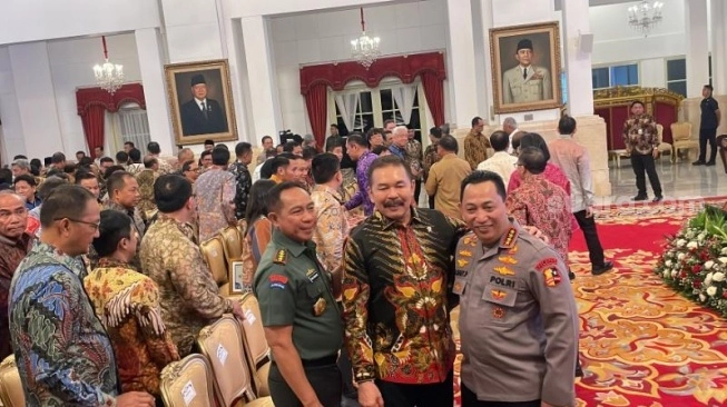 Anak Buahnya Dikuntit Anggota Densus 88, Jaksa Agung: Tak Ada Masalah dengan Kapolri