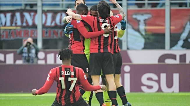 AC Milan Rebut Kembali Capolista usai Bekuk Lazio 2-1