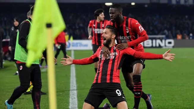 Gol Akrobatik Giroud Jadi Penentu Kemenangan Milan vs Spezia, Napoli Nyaman Di Puncak
