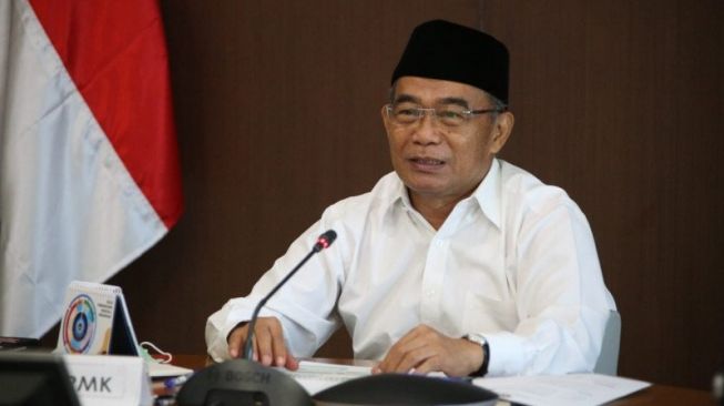 Menko PMK Minta Keluarga Stunting Masuk Jadi Prioritas PKH