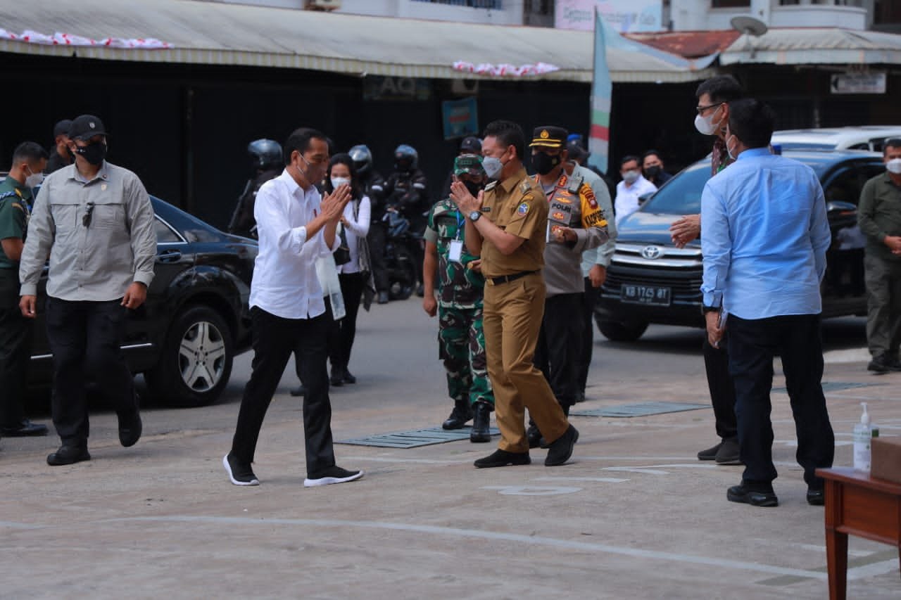 Jokowi Puji Edi Rusdi Kamtono Jadikan Pontianak Semakin Hijau dan Tertata