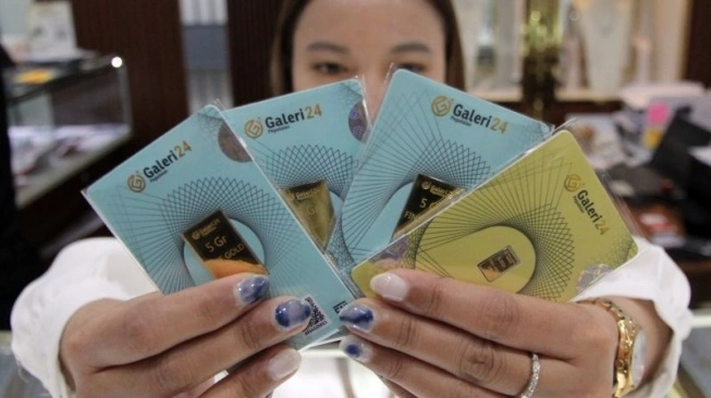 Harga Emas Pegadaian Hari Ini: UBS Naik Rp20 Ribu, Antam Masih Stabil