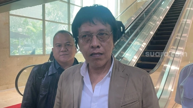 Adian PDIP Desak Kemenhub Kembalikan Jatah Aplikator ke Tarif 10 Persen