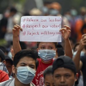 Militer Batasi Akses Internet, Ribuan Warga Myanmar Tetap Turun ke Jalan