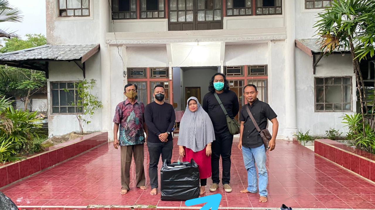 Ratusan Warga di Muara Pawan Kecipratan Paket Sembako CSR Swasta