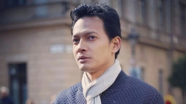 Aparat Tembak Gas Air Mata saat Aksi di Semarang Bikin Fedi Nuril Kirim Surat Terbuka ke Jokowi