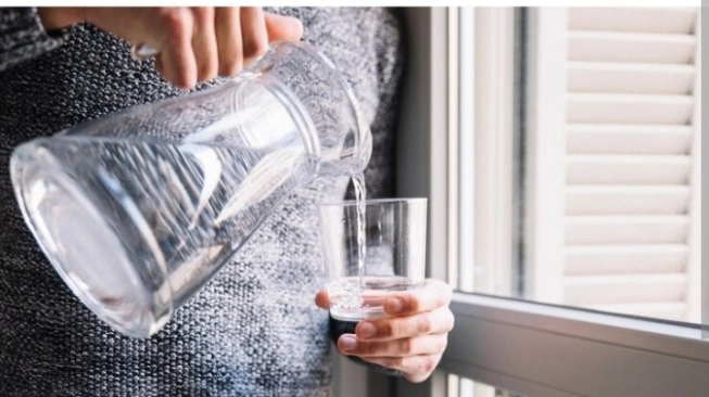 Minum Air Putih untuk Kesehatan Ginjal, Mengatur Suhu Tubuh