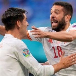 Gol Bunuh Diri Bawa Spanyol Memimpin atas Swiss di Babak Pertama