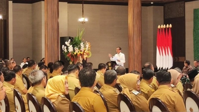 Jokowi Instruksikan Kepala Daerah Segera Selesaikan Urusan Anggaran Pilkada