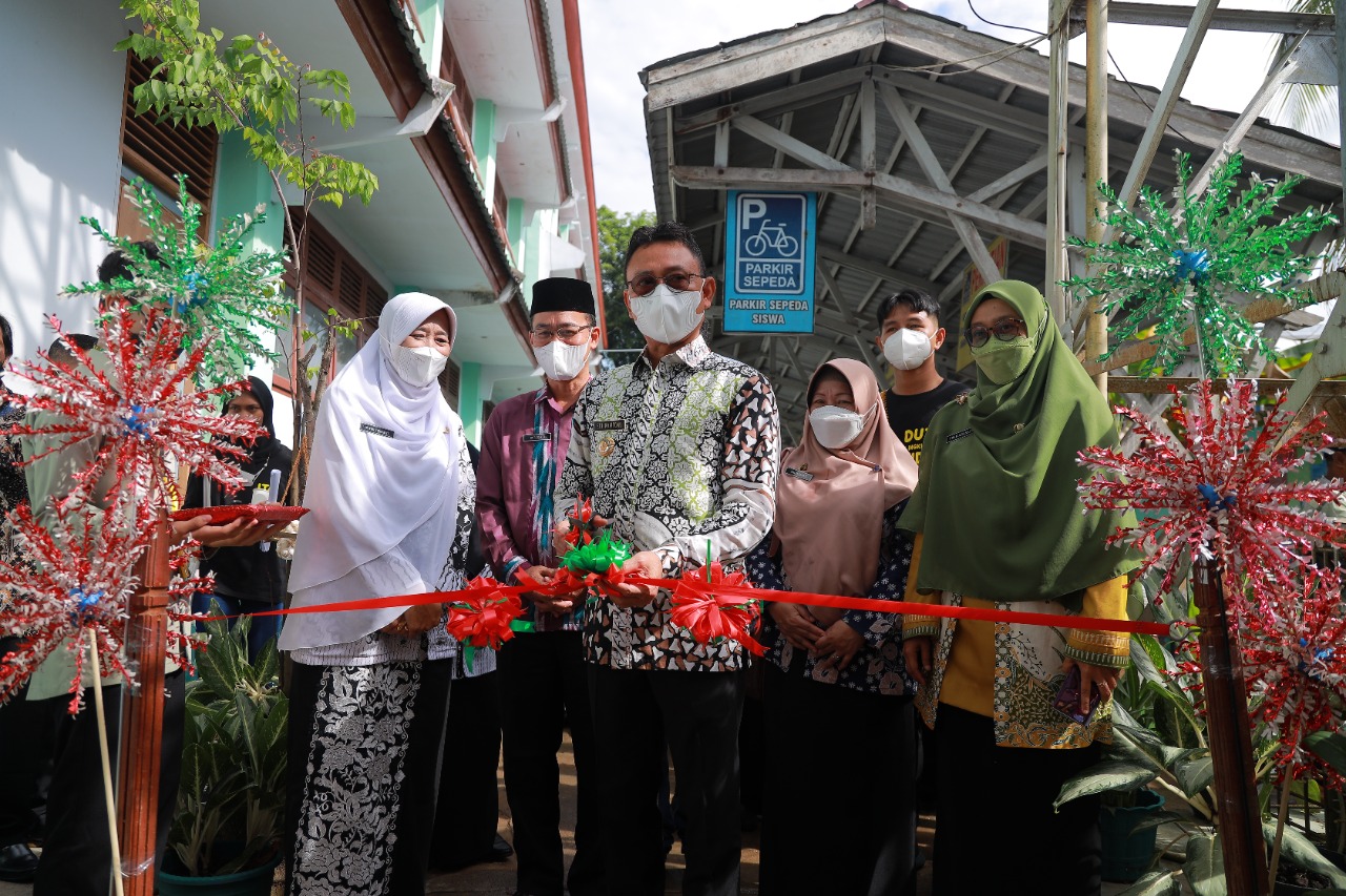 Wali Kota Pontianak Dorong Sekolah Kelola Bank Sampah Lebih Bernilai Ekonomis