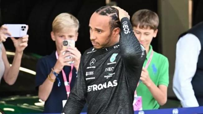Kecelakaan di Kualifikasi F1 GP Austria, Hamilton Minta Maaf ke Mercedes