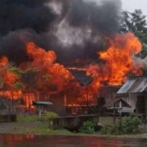 Sekelompok Masyarakat Ngamuk di Papua, Hotel Tertua di Yahukimo Dibakar