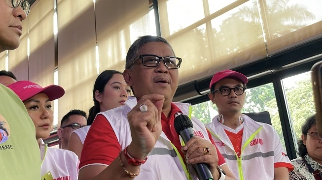 Cibir Jokowi Sebut Istana Bau Kolonial, Hasto PDIP: Masak Baru Kerasa Setelah 9 Tahun Menjabat
