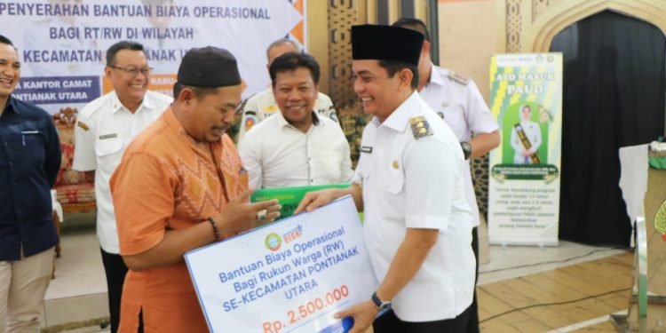 Insentif Naik, 708 Ketua RT dan RW Pontianak Utara Mulai Terima Bantuan